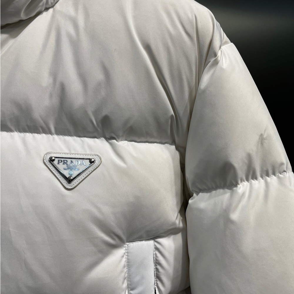 Prada Chic White Puffer Jacket - image 5